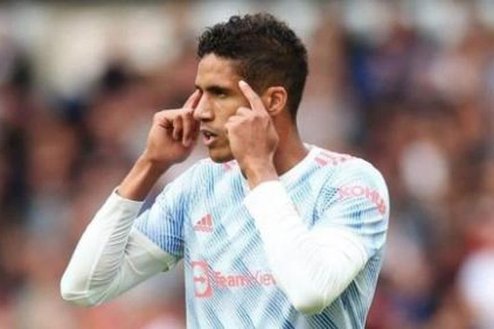 Raphael Varane muốn nâng tầm Man United từ hàng thủ