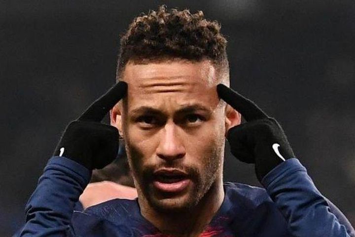 Điều khoản lạ và gây sốc trong bản gia hạn hợp đồng của PSG với Neymar