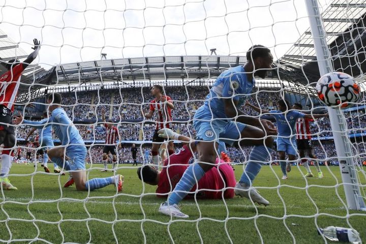 Man City vượt mặt MU trên BXH Ngoại hạng Anh