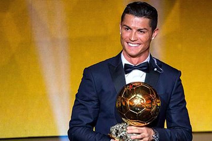 Mendes: 'Ronaldo xứng đáng giành Quả bóng vàng hơn giờ hết'