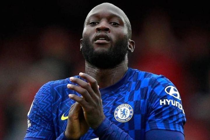 Lukaku nhận trừng phạt đầu tiên sau phát ngôn tranh cãi