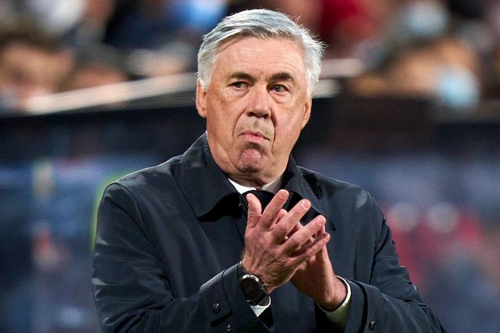 HLV Ancelotti: 'Không thể mạo hiểm với Benzema'