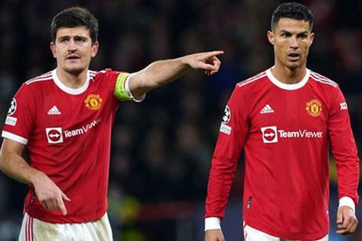 'Maguire nên trao băng đội trưởng MU cho Ronaldo'