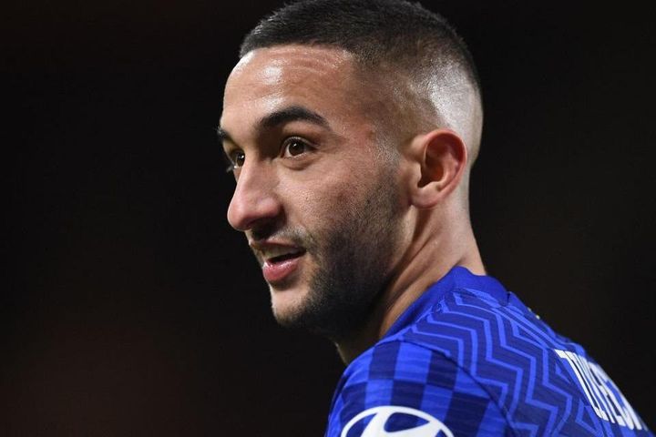 Ziyech lập siêu phẩm lái má ngày sinh nhật đưa Chelsea vào bán kết FA Cup