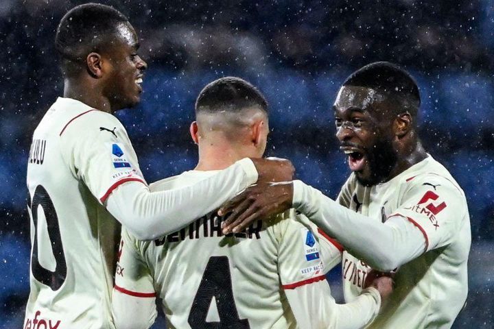 Bennacer lập siêu phẩm, AC Milan có thêm 3 điểm để độc chiếm ngôi đầu Serie A