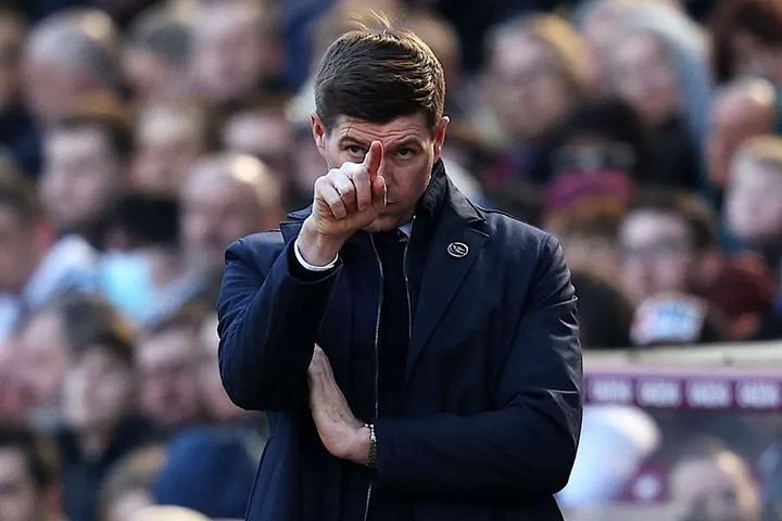 Thua Arsenal, Gerrard trút giận lên phóng viên: 'Không có câu nào hay hơn để hỏi à?'