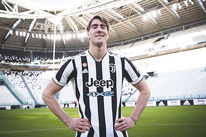 Lộ lý do Juventus phải mua gấp Vlahovic