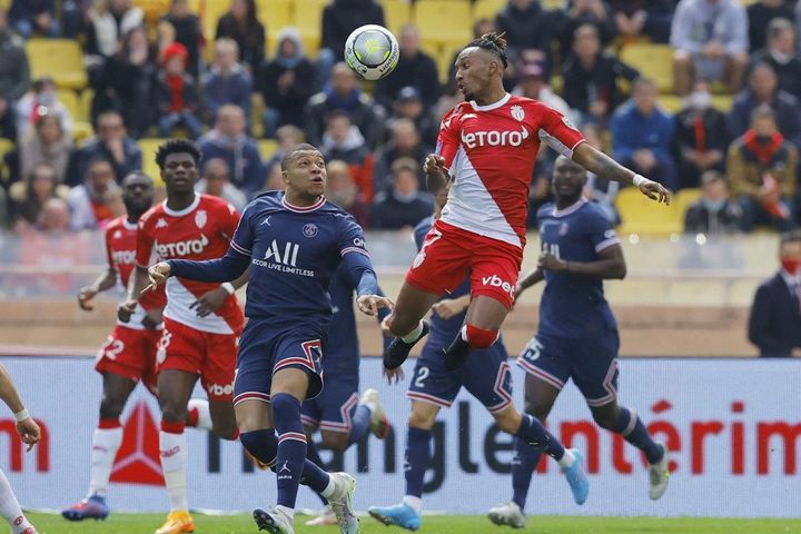 Không có Messi, dàn sao PSG đá như mơ ngủ