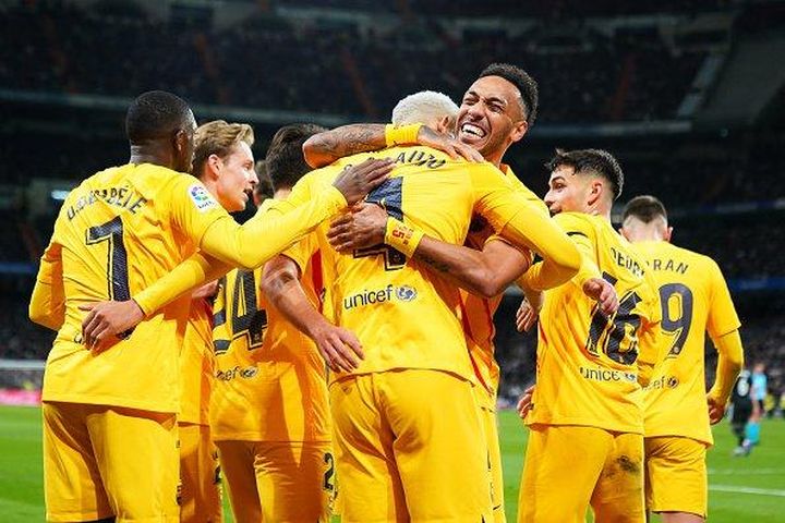 Real Madrid thua Barca 0-4 trên sân nhà