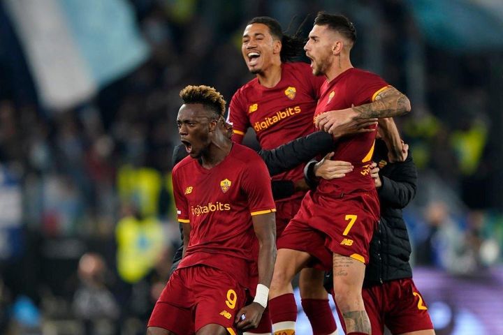 Thầy trò Mourinho thăng hoa ở derby thành Rome