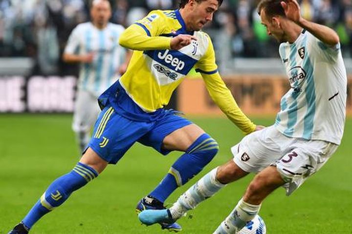 Vòng 30 Serie A: ĐKVĐ Inter Milan 'hụt hơi', Juventus áp sát Top 3