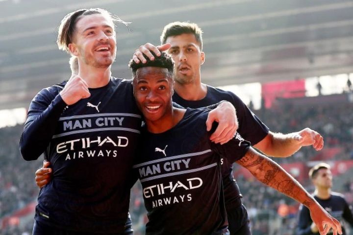 Thuyền trưởng Liverpool kêu ca khi đụng độ Man City 2 trận/tuần