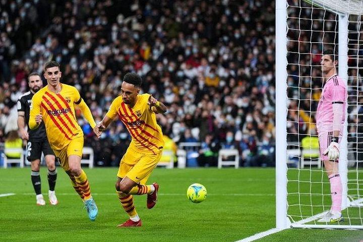 Bacar nhấn chìm Real Madrid ngay trên sân Bernabeu