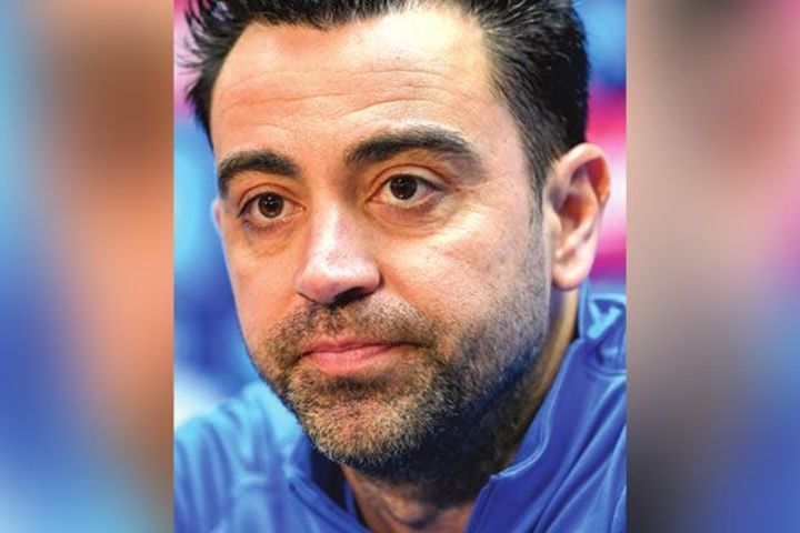 'Bắt cọp không nanh vuốt' mà Xavi... làm quá!