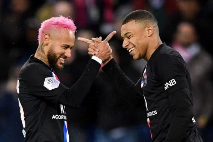 Neymar nhận lương gần gấp đôi Mbappe