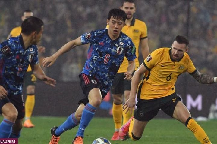 Ghi 2 bàn phút cuối, Nhật Bản thắng Úc ngoạn mục giành vé dự World Cup