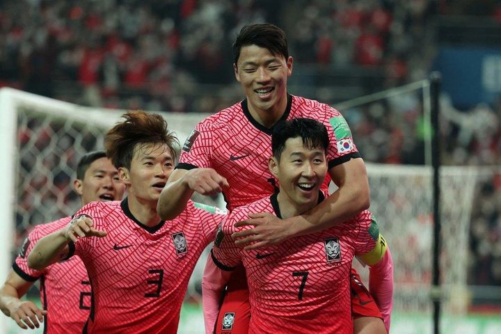 Son Heung-min tỏa sáng, Hàn Quốc chiếm ngôi đầu của Iran