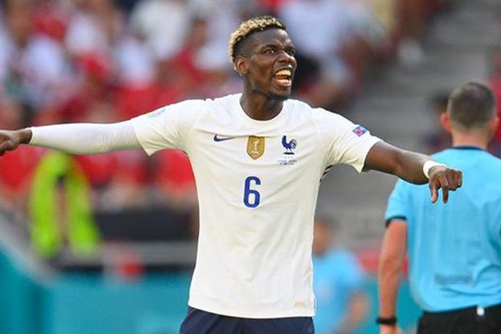 Pogba phàn nàn về Manchester United