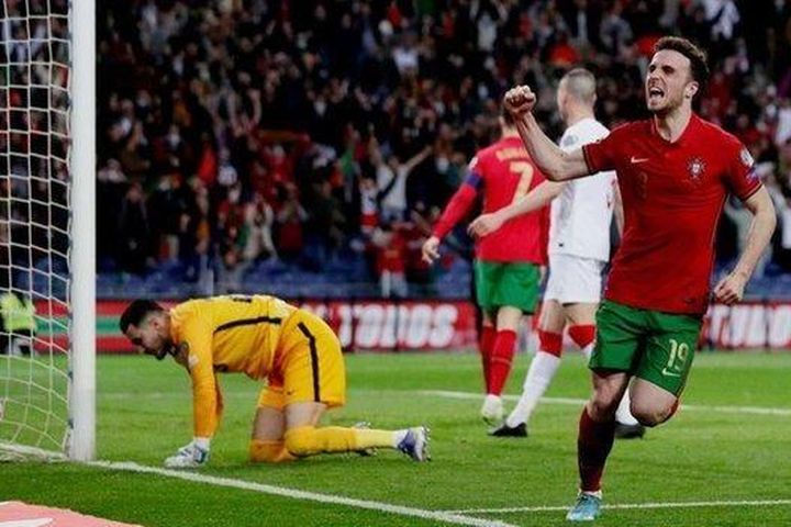 Thổ Nhĩ Kỳ ngậm ngùi chia tay giấc mơ World Cup