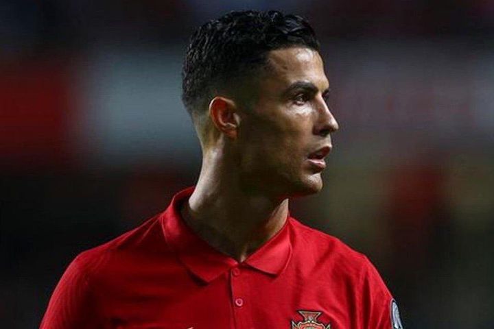Ronaldo làm gì trong chiến thắng của Bồ Đào Nha