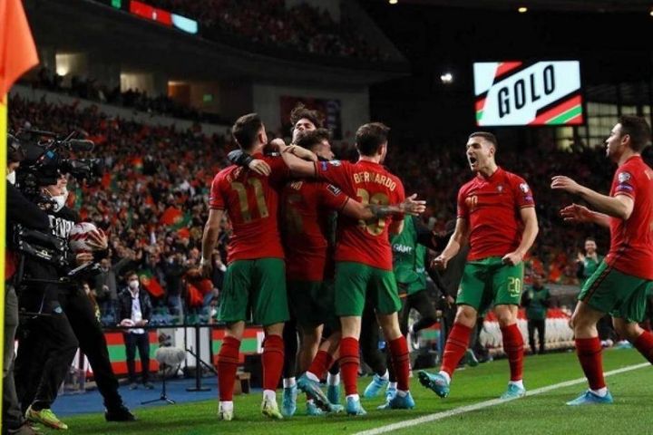Bồ Đào Nha không cần CR7; Italia để 'tí hon' tạo địa chấn