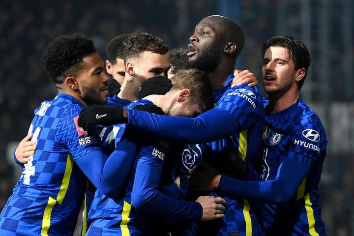 Tỷ phú Saudi Arabia bị loại khỏi cuộc đua mua lại Chelsea