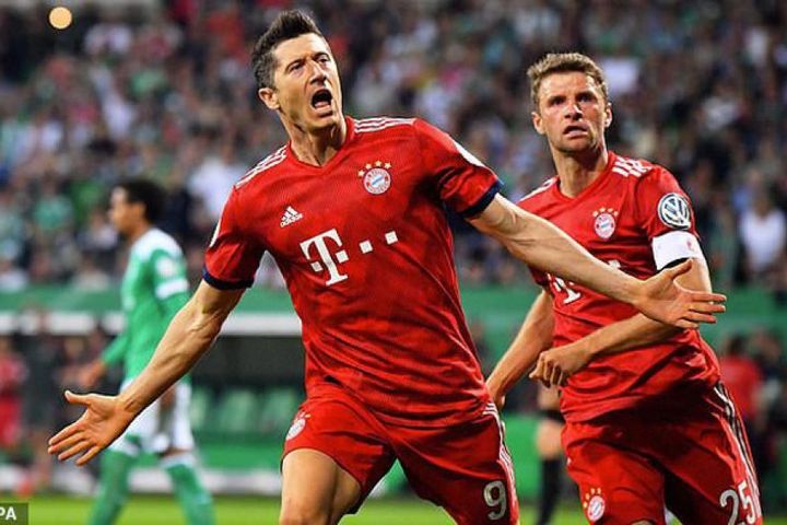 Từ bỏ Haaland, Barca 'nổ' hợp đồng 'khủng' với Lewandowski