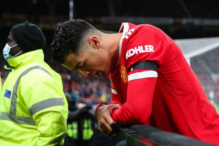 Ronaldo mất 150 tỉ đồng ở MU