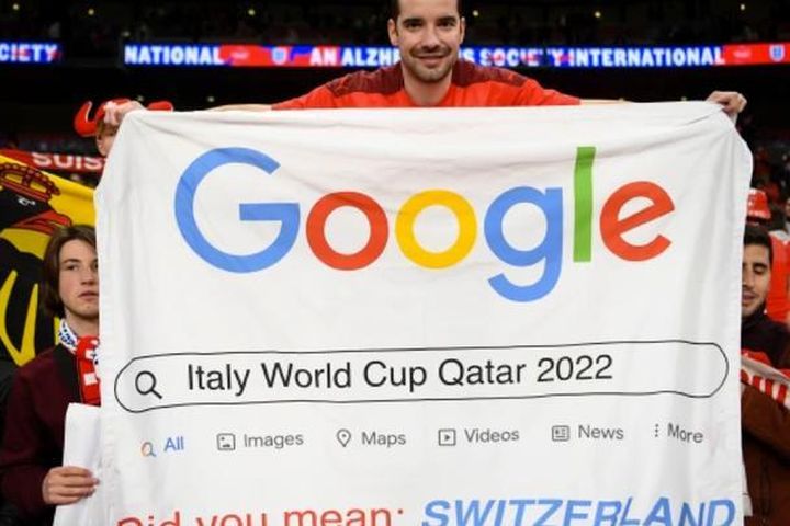 Không giành vé dự World Cup 2022, tuyển Ý bị cổ động viên Thụy Sĩ chế nhạo