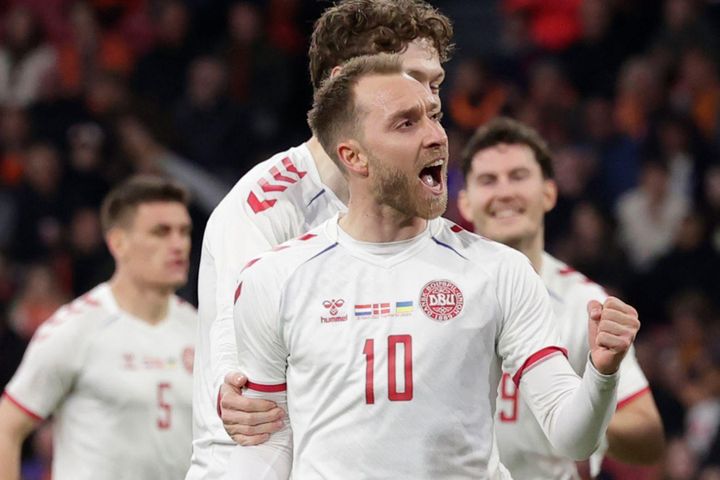 Bàn thắng kỳ diệu của Eriksen trong ngày trở lại tuyển Đan Mạch