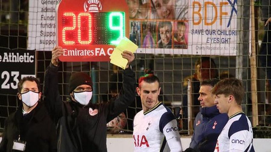 Tottenham thắng lớn trong trận cầu… 100 năm có một