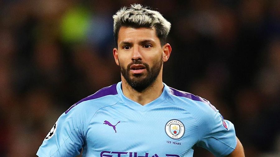 Barca nhắm mua Aguero để giữ chân Messi