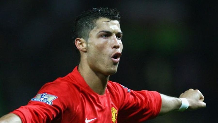 Man Utd: Quan tâm Ousmane Dembele, Ronaldo có thể trở về đội, Martial dính chấn thương đầu gối