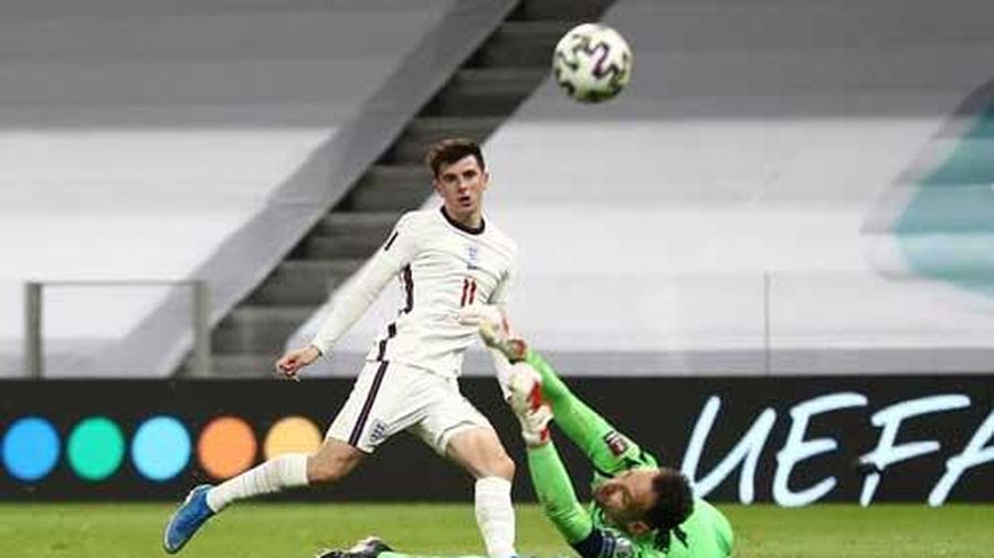 Mason Mount tiếp tục 'đốn tim' Southgate