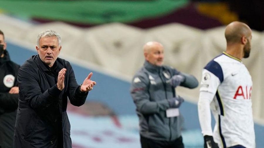 Mourinho truy tìm kẻ 'đâm lén' mình ở Tottenham