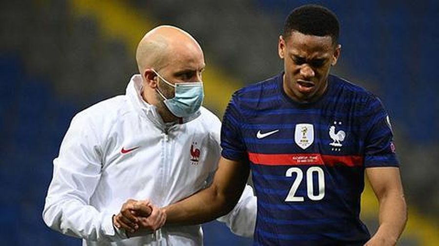 'Virus FIFA' hoành hành, MU khủng hoảng hàng công