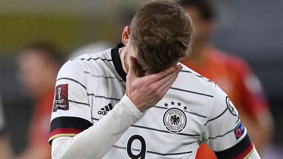 Timo Werner bị giễu cợt với pha bỏ lỡ khó tin