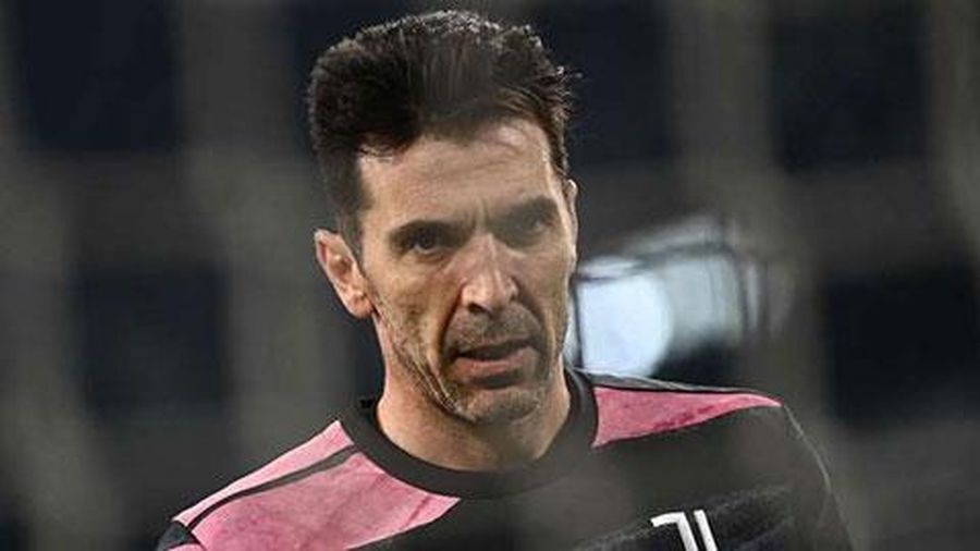 Buffon bị treo giò 1 trận vì văng tục