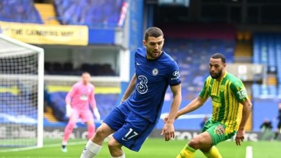 Tội đồ Thiago Silva nhận thẻ đỏ, Chelsea thảm bại trước đội áp chót