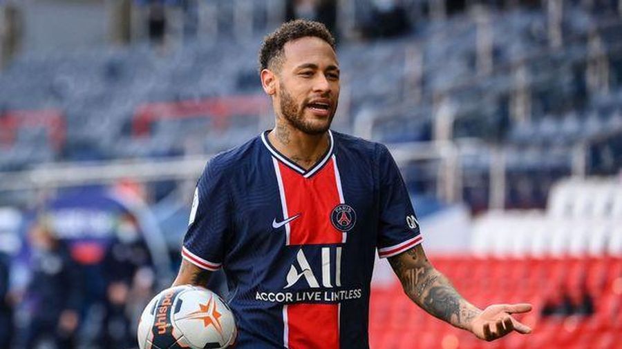 Ngày trở lại đáng xấu hổ của Neymar