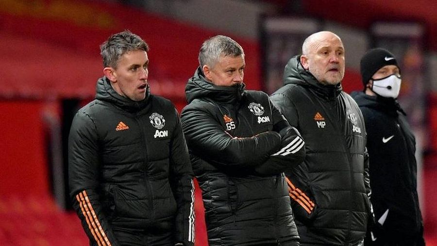 Solskjaer được cảnh báo phải có danh hiệu mới xứng gia hạn MU