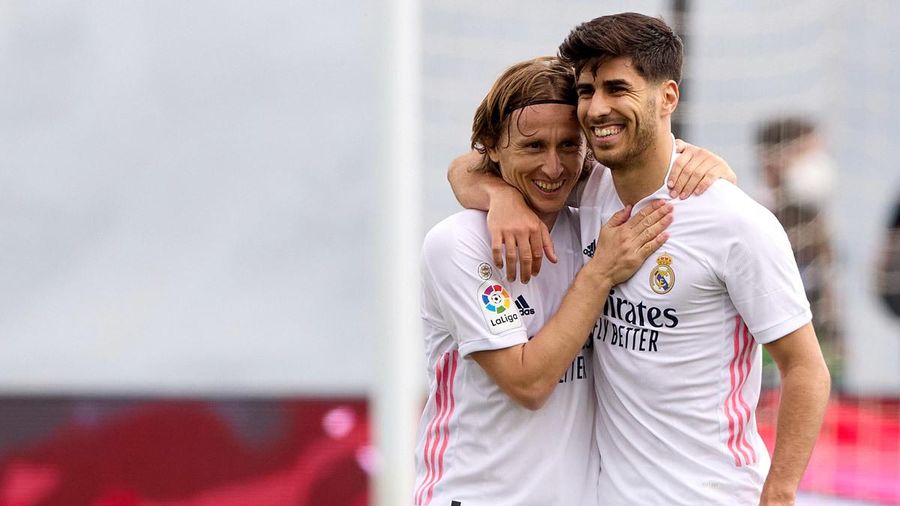 Sao Real tuyên bố thắng Liverpool và Barca