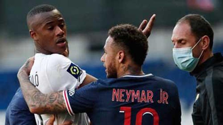 Neymar đòi đánh người sau khi phải nhận thẻ đỏ