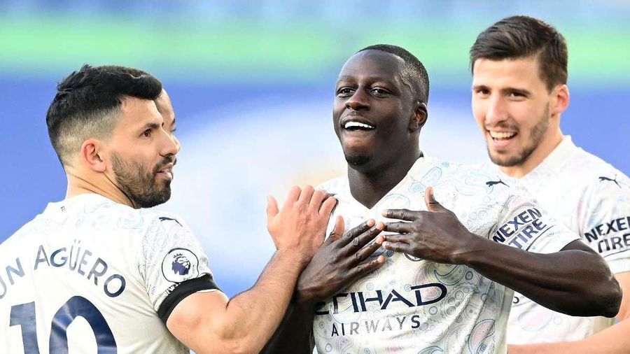 Man. City rất gần chức vô địch