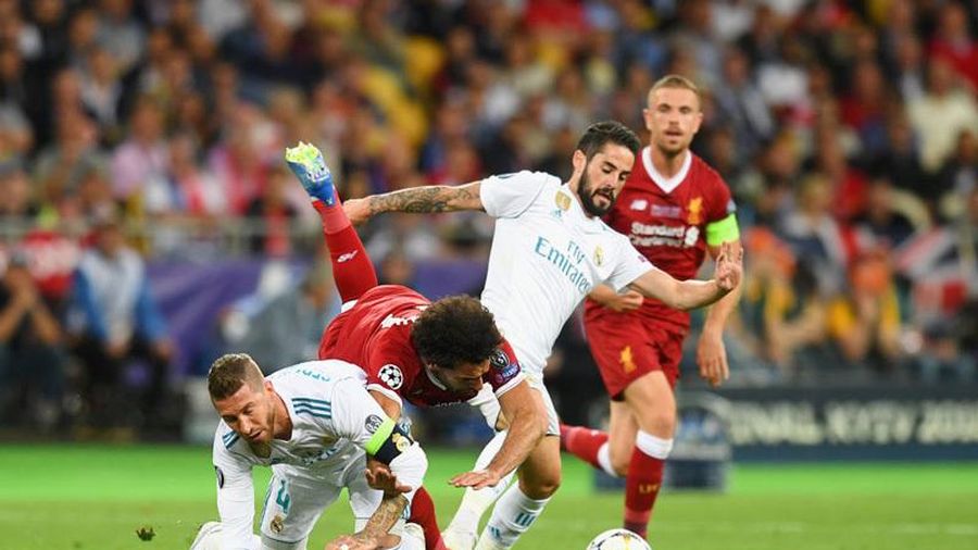Trực tiếp Real Madrid vs Liverpool: Long hổ tranh hùng