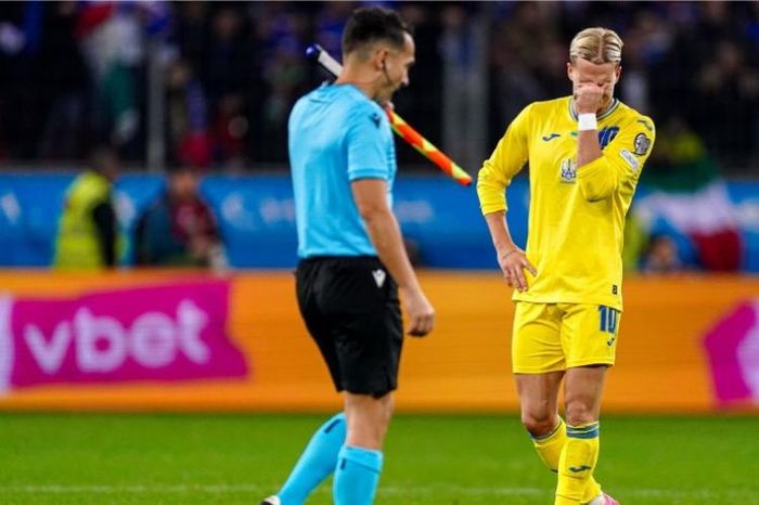 Tranh cãi ĐT Italia giành vé dự EURO nhờ trọng tài: Ukraine có mất oan phạt đền?