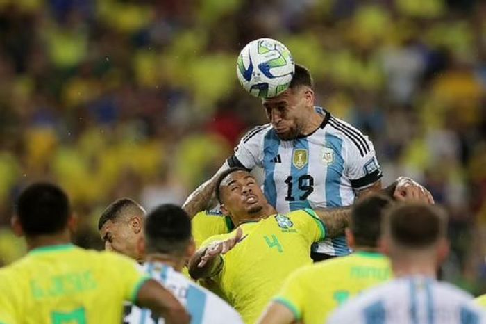 Lỗi nhịp trước điệu Tango, tuyển Brazil nối dài chuỗi ngày buồn