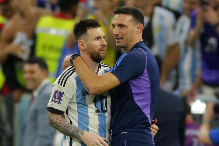 Messi mắng 'nhóc con' của tuyển Brazil