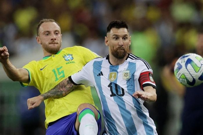 Brazil ngã ngựa, chỉ còn 1 đội bất bại sân nhà vòng loại World Cup