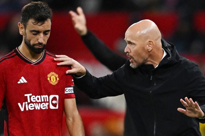 Các sao MU đổ lỗi Erik ten Hag gây ra vấn đề ở Old Trafford